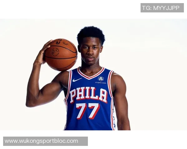 埃奇库姆闪耀赛场展现实力成新秀最佳球员引发热议