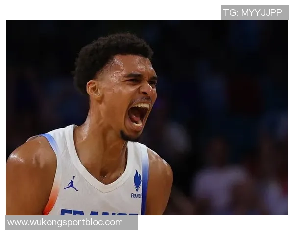 文班在追梦防守下表现不佳命中率仅38并出现6次失误亟需提升